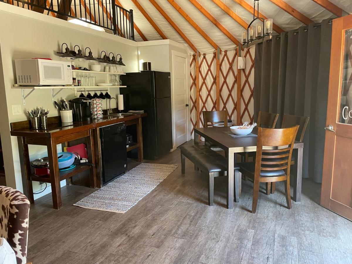 Escalante Yurts - Luxury Lodging Exteriör bild