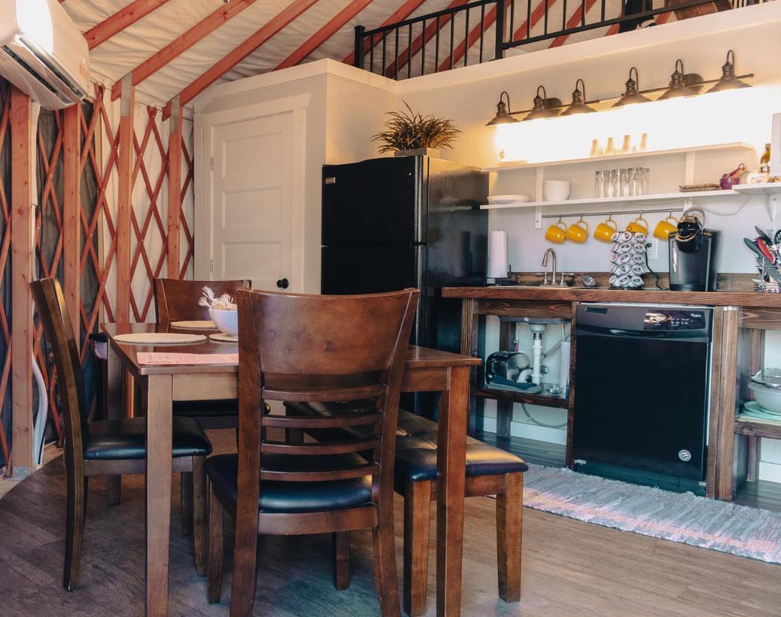 Escalante Yurts - Luxury Lodging Exteriör bild