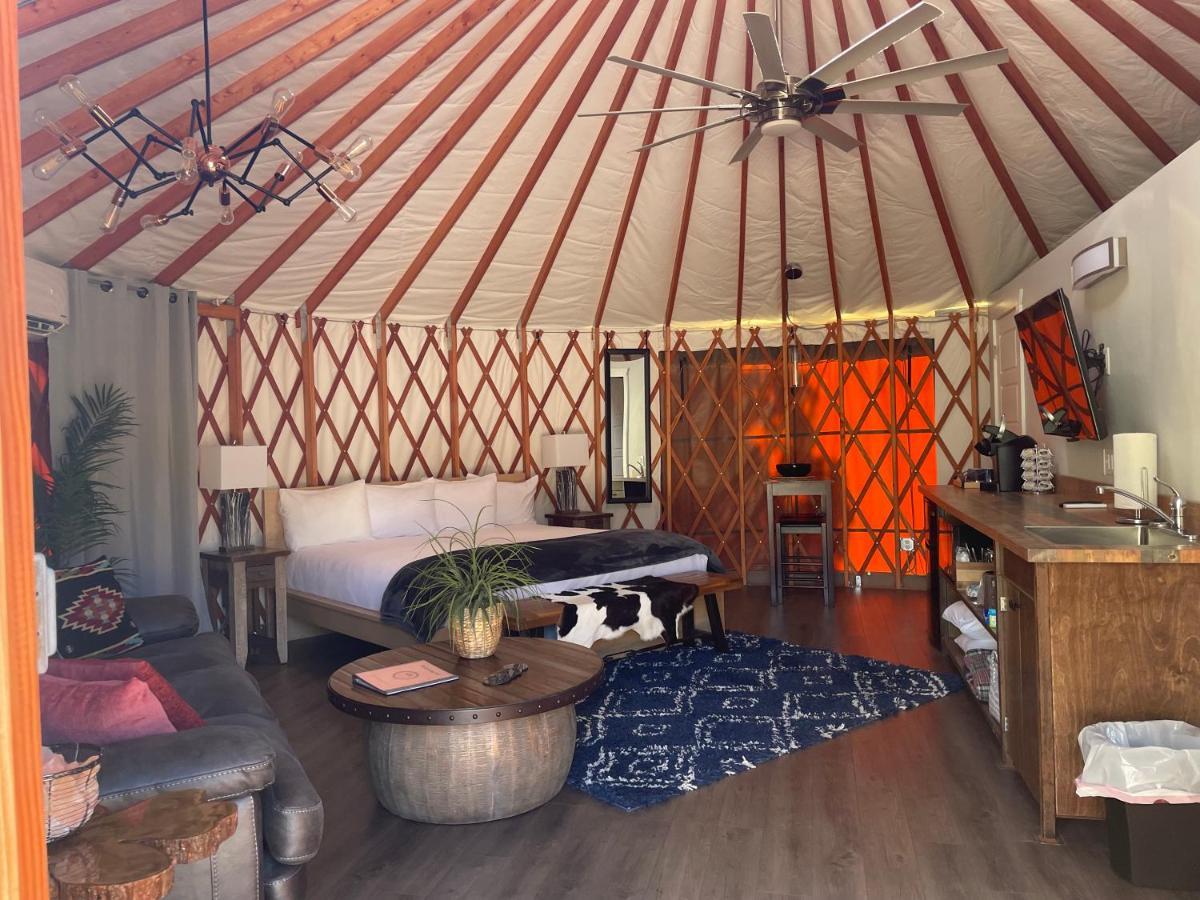 Escalante Yurts - Luxury Lodging Exteriör bild