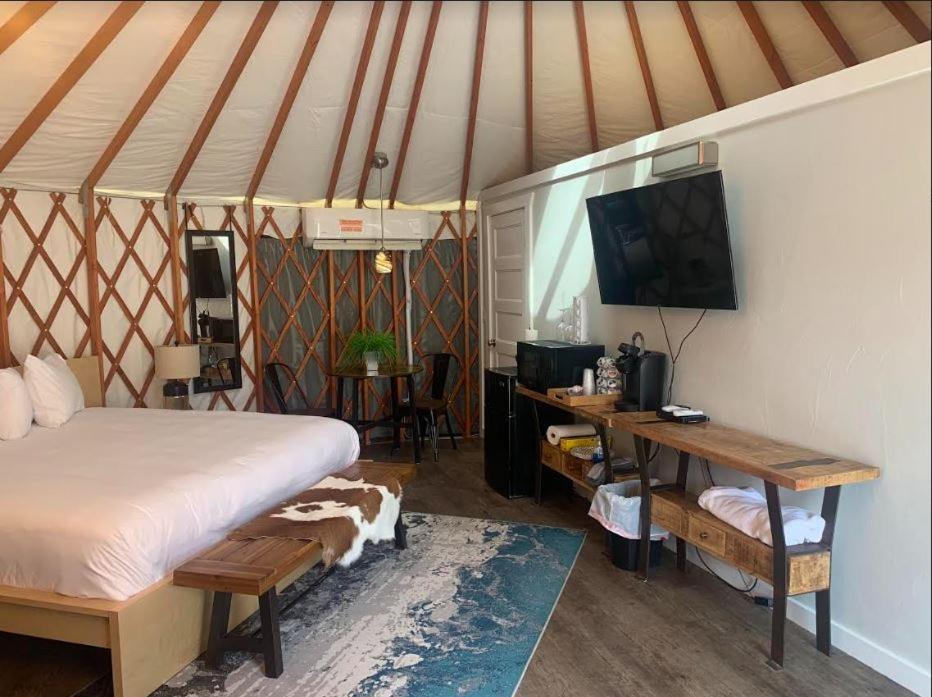 Escalante Yurts - Luxury Lodging Exteriör bild