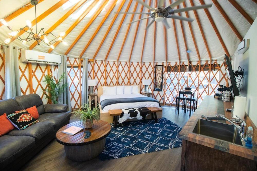 Escalante Yurts - Luxury Lodging Exteriör bild